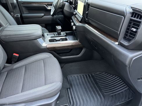 Used 2024 GMC Sierra 1500 Elevation image 21