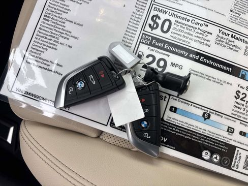 New 2026 BMW 330i xDrive Sedan w/ Premium Package AWD/4WD image 34