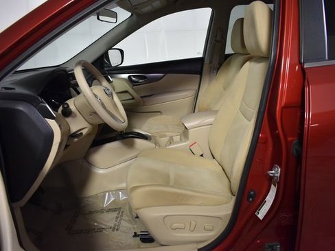 Used 2015 Nissan Rogue SV image 11