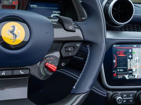 Certified 2020 Ferrari Portofino image 38