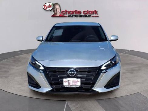 Certified 2023 Nissan Altima 2.5 S FWD image 9