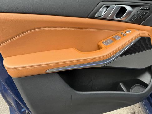 Used 2021 BMW X7 xDrive40i w/ Premium Package image 15