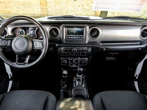 Used 2019 Jeep Wrangler Unlimited Sport S image 5