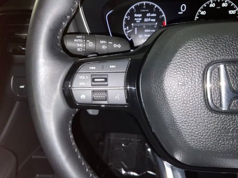Used 2023 Honda Pilot EX-L image 25
