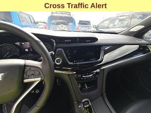 Used 2022 Cadillac XT6 Sport w/ Technology Package AWD/4WD image 11
