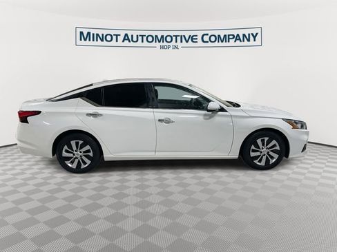Used 2019 Nissan Altima 2.5 S FWD image 9