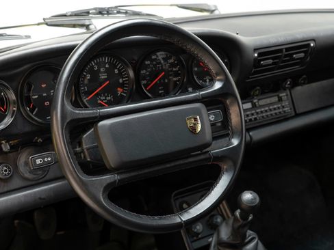 Used 1988 Porsche 911 Carrera RWD image 24