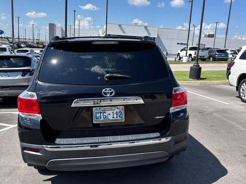 Used 2013 Toyota Highlander Limited AWD/4WD image 6