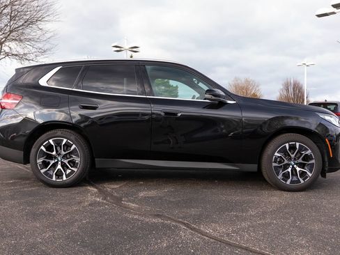 Used 2025 BMW X3 xDrive30i w/ Premium Package AWD/4WD image 3