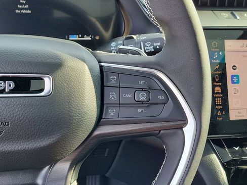 New 2026 Jeep Grand Cherokee Altitude AWD/4WD image 21