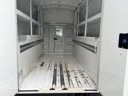 Used 2024 Ford E-350 and Econoline 350 Super Duty w/ Power Windows & Locks Group image 11