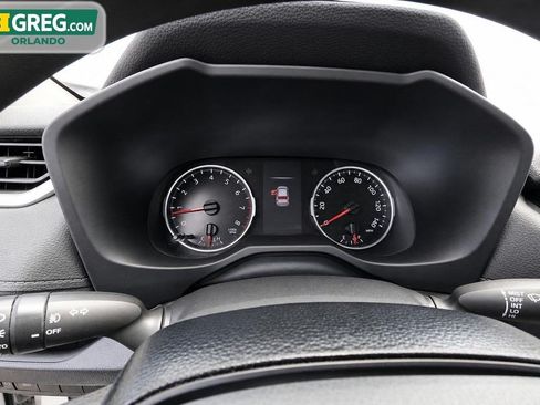 Used 2021 Toyota RAV4 XLE w/ Convenience Package FWD image 16
