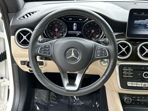 Used 2019 Mercedes-Benz CLA 250 CLA 250 image 18
