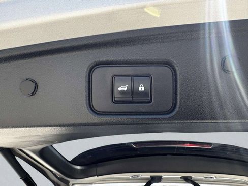 Used 2023 Nissan Pathfinder SL w/ SL Premium Package image 62