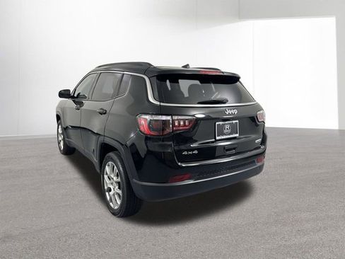 Used 2022 Jeep Compass Latitude AWD/4WD image 30