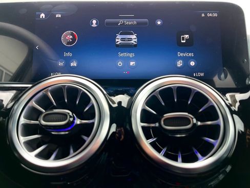 Used 2025 Mercedes-Benz GLA 250 4MATIC image 28