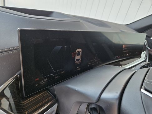 Used 2026 BMW X5 xDrive50e w/ Climate Comfort Package image 32