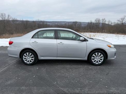 Used 2013 Toyota Corolla LE image 4