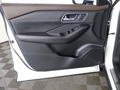 Used 2023 Nissan Rogue Platinum w/ Platinum Premium Package image 27