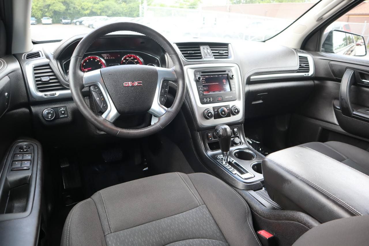 Used 2015 GMC Acadia SLE FWD image 18