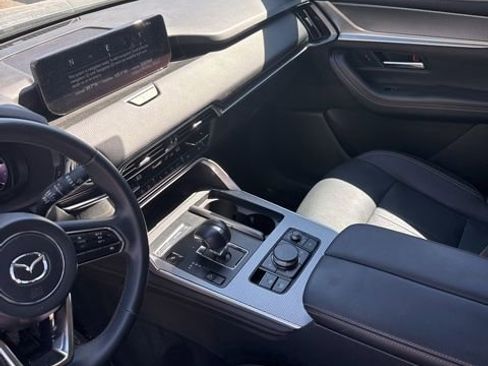 Used 2024 MAZDA CX-90 Plug-In Hybrid w/ Premium Pkg image 8