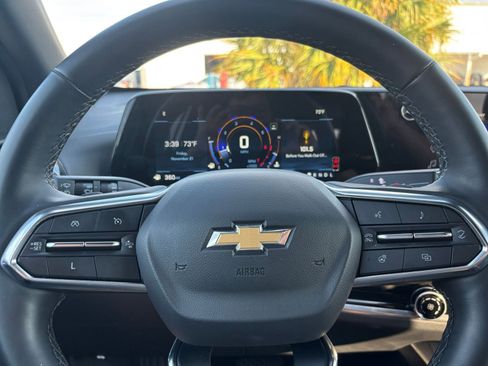 Used 2025 Chevrolet Equinox LT image 28