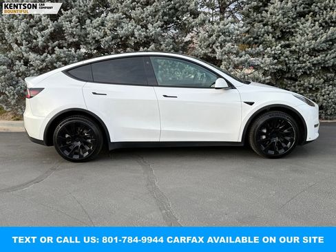 Used 2022 Tesla Model Y Long Range image 9
