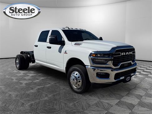 New 2026 RAM 3500 Tradesman w/ Chrome Appearance Group image 4