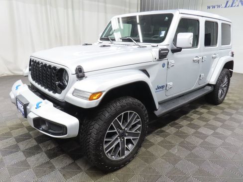 Used 2024 Jeep Wrangler High Altitude image 6