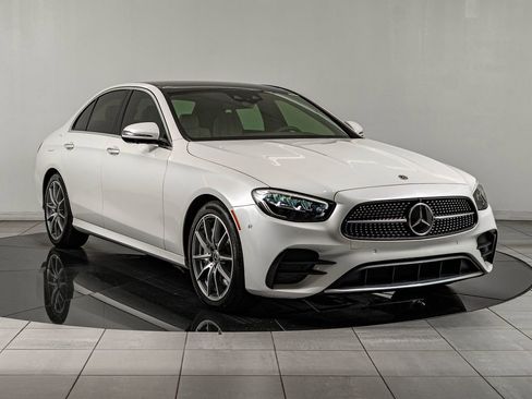 Used 2022 Mercedes-Benz E 450 4MATIC Sedan image 3