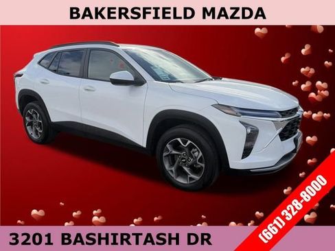 Used 2025 Chevrolet Trax LT w/ LT Convenience Package image 7