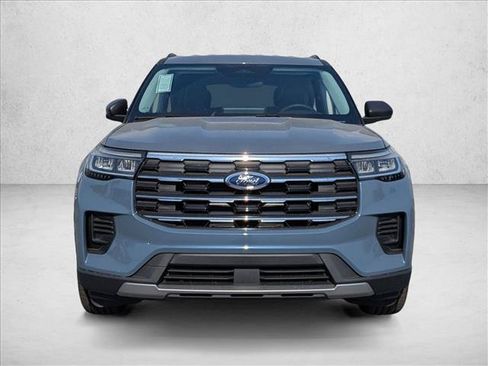 New 2026 Ford Explorer Active RWD image 6