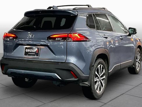 Used 2024 Toyota Corolla Cross XLE w/ Convenience Package FWD image 12