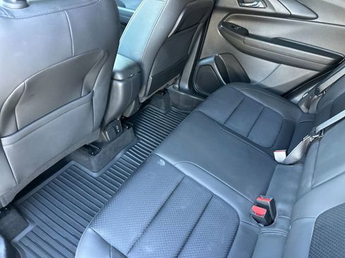Used 2023 Chevrolet TrailBlazer RS w/ Convenience Package image 11