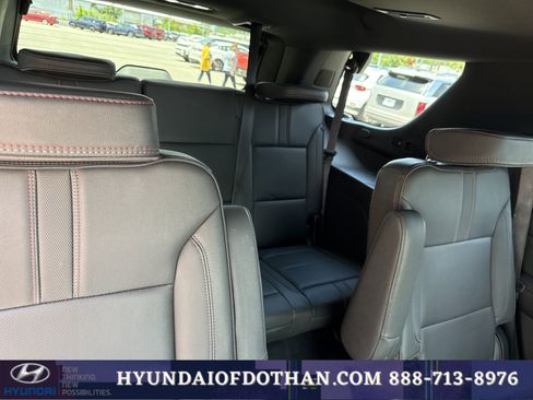 Used 2022 Chevrolet Tahoe RST w/ Luxury Package RWD image 15