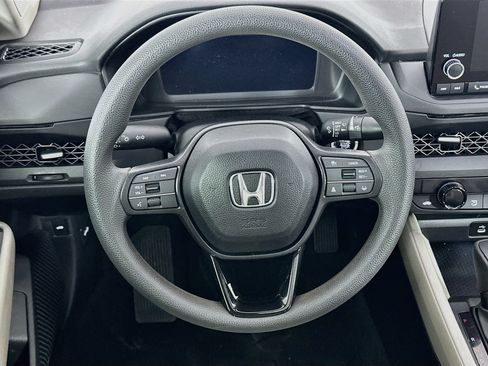 Used 2024 Honda Accord EX image 17