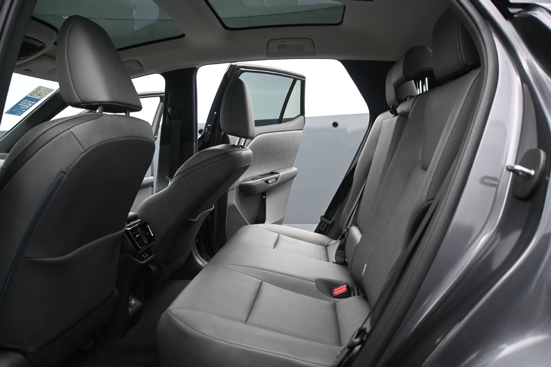 Used 2025 Lexus RZ 300e w/ Accessory Package (2T) FWD image 17