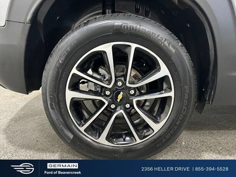 Used 2025 Chevrolet TrailBlazer LT AWD/4WD image 27