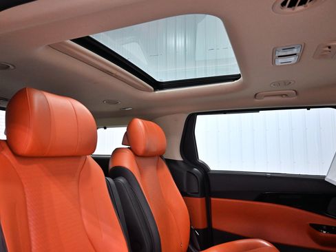 Used 2022 Kia Carnival SX Prestige FWD image 35