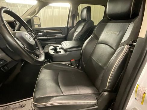 Used 2024 RAM 2500 Laramie AWD/4WD image 10