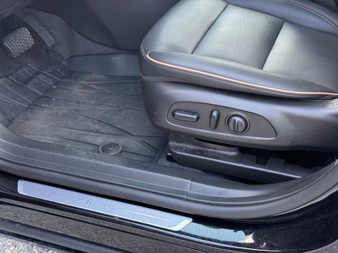 Used 2025 Buick Envista Avenir FWD image 20