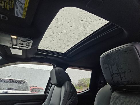 Used 2025 Toyota Tacoma TRD Off-Road w/ TRD Off Road Premium Package AWD/4WD image 28