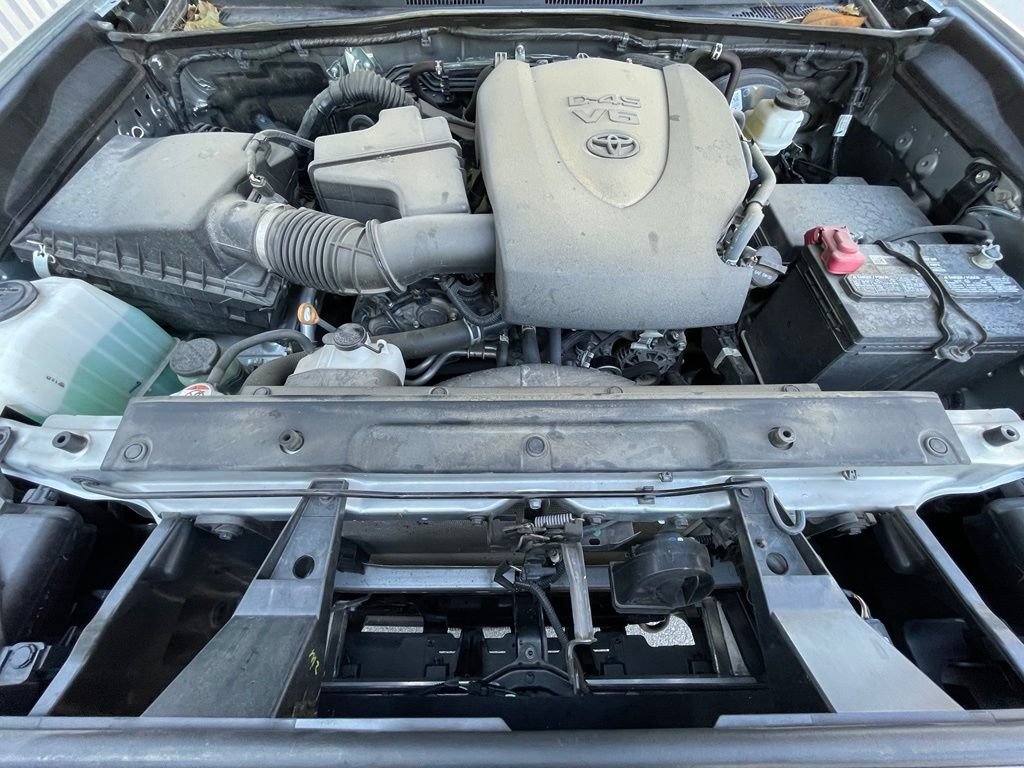 Used 2023 Toyota Tacoma SR5 RWD image 31