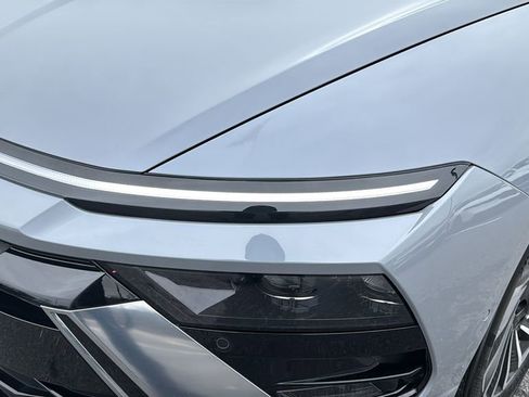 Used 2024 Hyundai Sonata Limited image 9