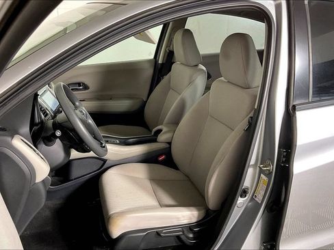 Used 2018 Honda HR-V EX image 24