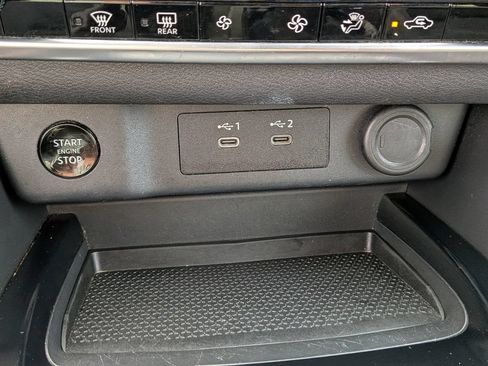 Used 2024 Nissan Rogue SV FWD image 36
