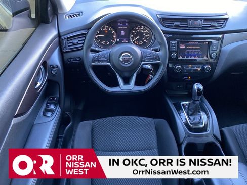 Used 2020 Nissan Rogue Sport S image 21
