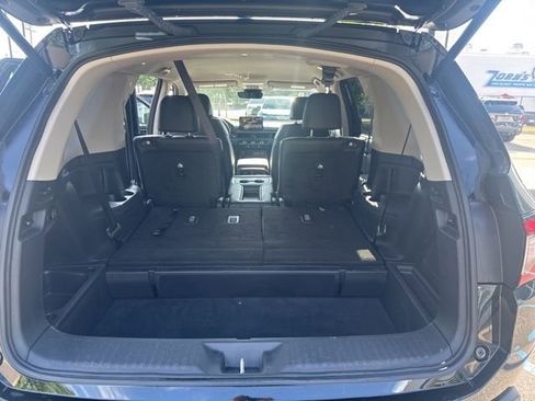 Used 2023 Honda Pilot EX-L image 12