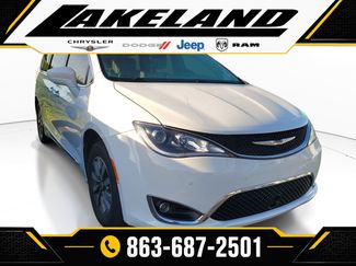 Used 2020 Chrysler Pacifica Touring-L Plus w/ Tire & Wheel Group FWD video 1