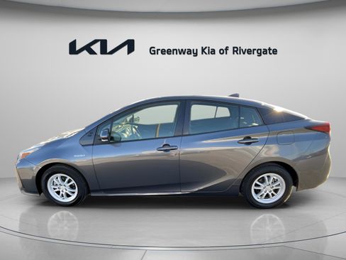Used 2022 Toyota Prius L Eco image 4